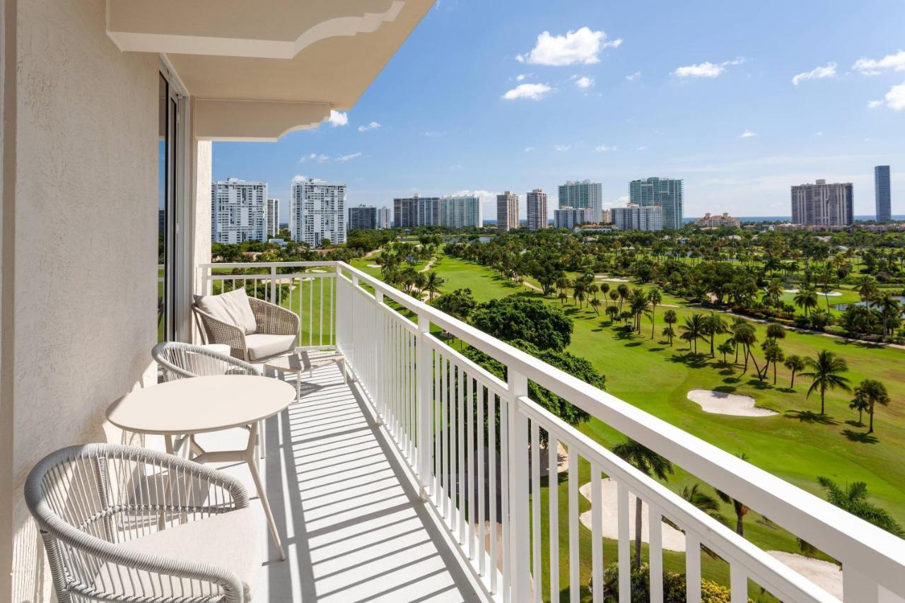 One Bedroom Suite, 1 Bedroom Larger Suite, 1 King, Sofa bed